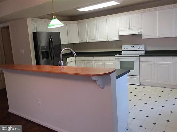 4th image of 8508 Engleside St