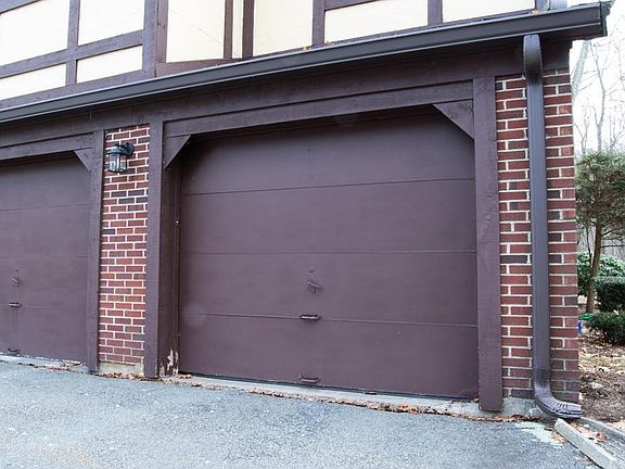 2nd image of 14 Rainbow Pond Dr APT D1