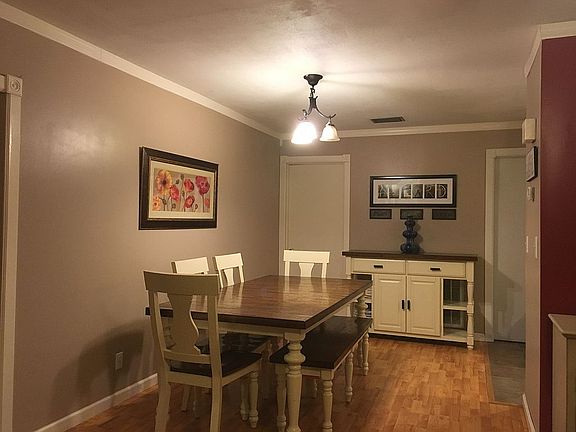 3rd image of 510 E Esperanza Ave