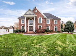 1938 Blackheath Rd, Knoxville, TN 37922