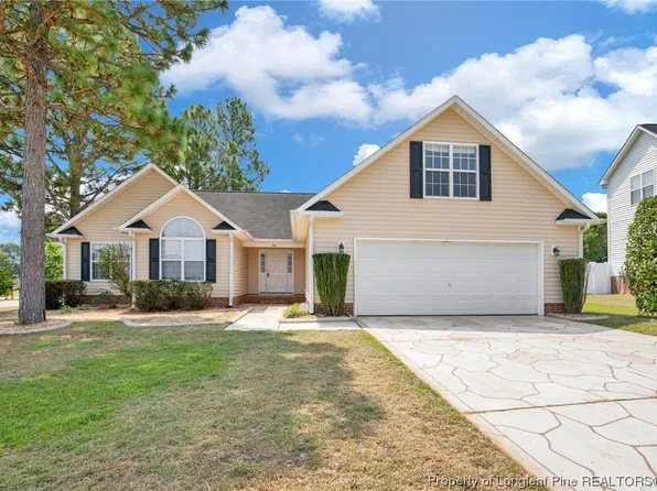 90 Advance Dr, Lillington, NC 27546