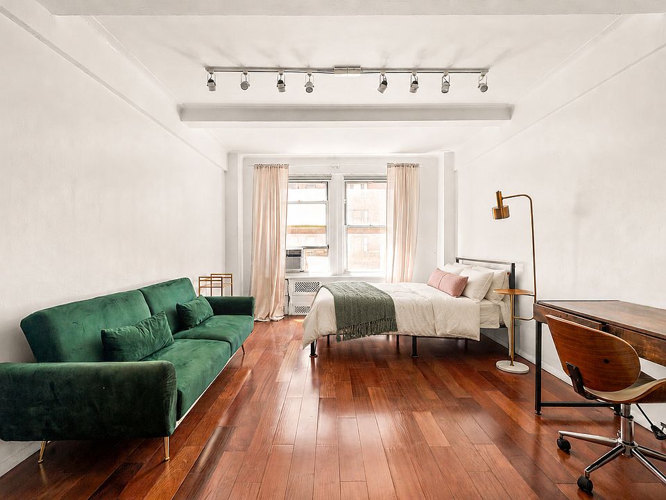 1st image of 433 W 34th St APT 4