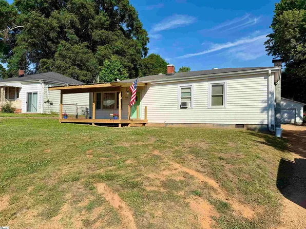 23 Woodbriar Ct, Greenville, SC 29617