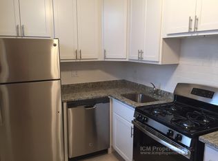 2892 N Clark St #2TT, Chicago, IL 60657