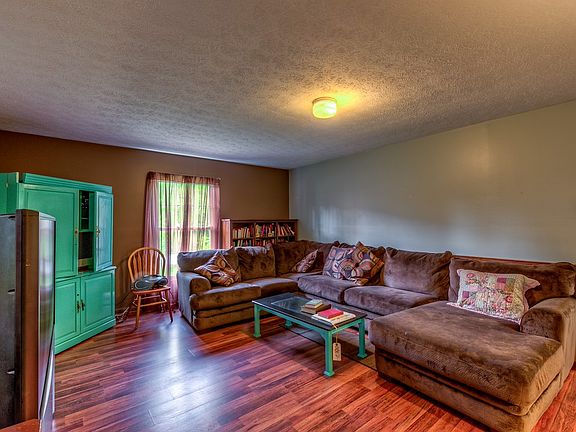 4th image of 1262 Virginia Avenue Ne