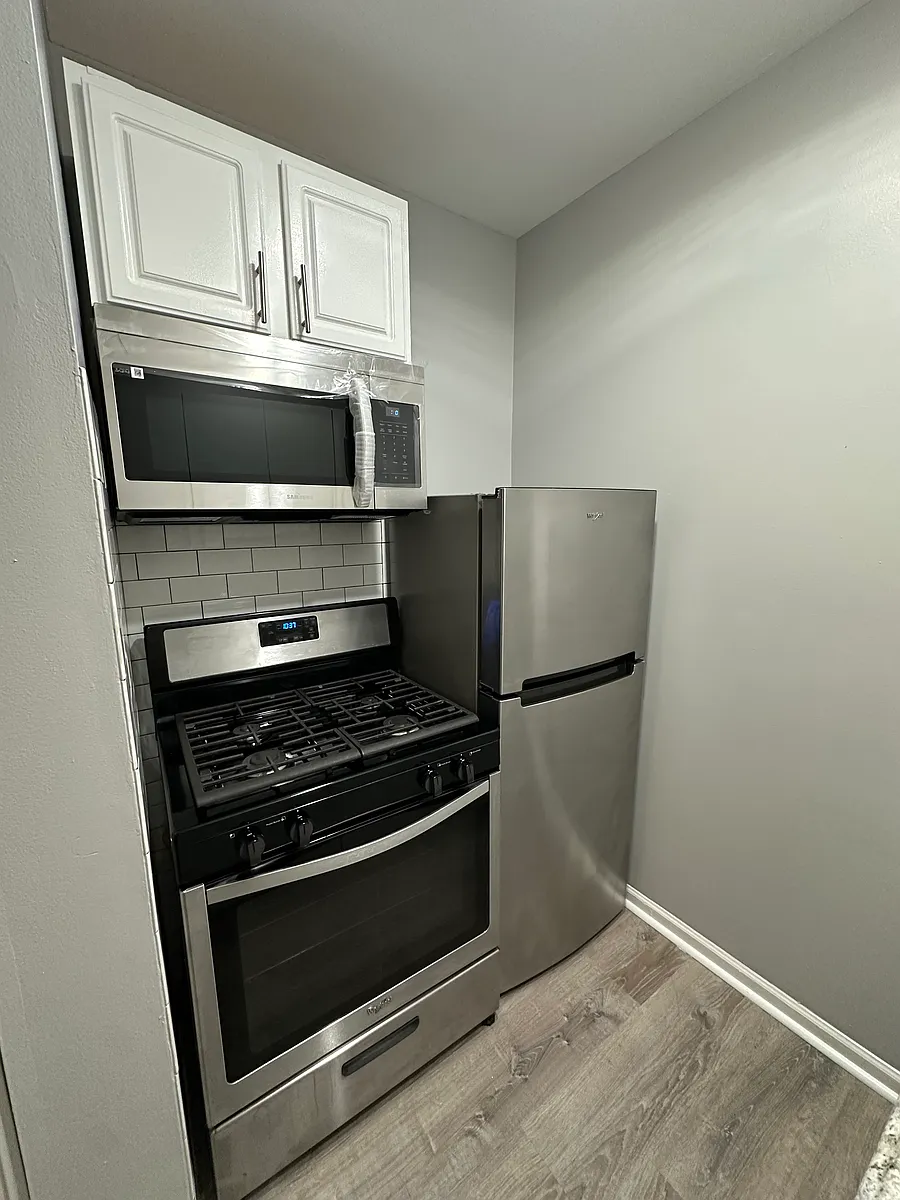 Building Photo - 4237 N Kenmore Ave #G