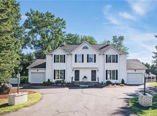 14 Harold Rd, Farmington, CT 06032