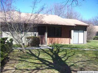 26 Ellsworth Ct, Red Bank, NJ 07701