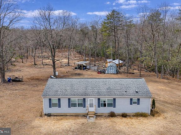 2nd image of 2905 Smith Point Rd