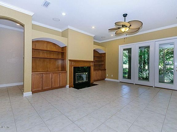 3rd image of 3578 Shinnecock Ln