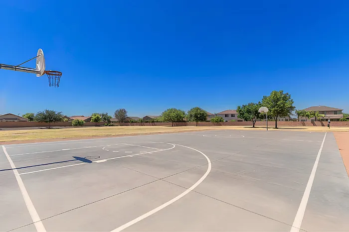 1533 W Sabel Ct — Photo 17