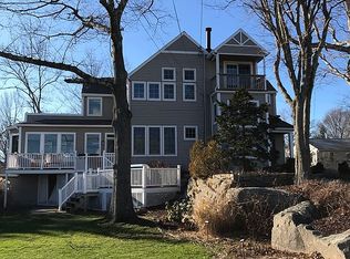 33 Brocketts Point Rd, Branford, CT 06405