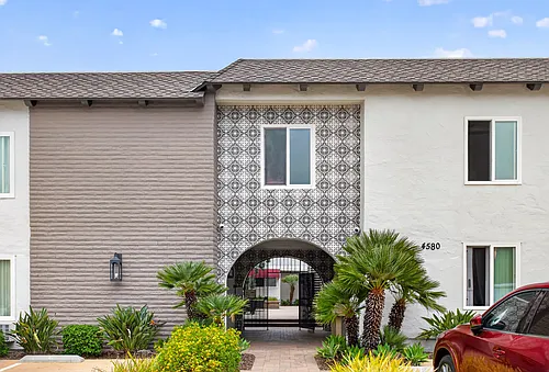 Casa Grande Apartments Photo 1
