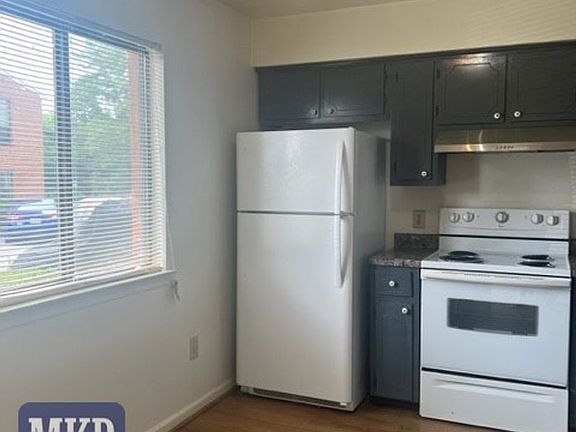 3rd image of 1115 East Dr APT D