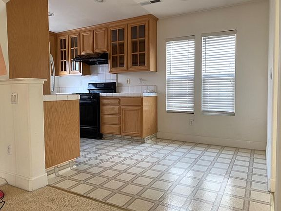 5th image of 3959 Chamberer Dr