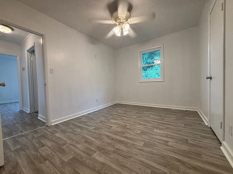 631 N Brown Ave — Photo 9