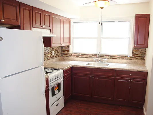 Rented by Carroll Gardens Realty | media 4