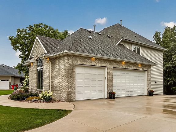 2nd image of 5015 Regal Oak Ln SW