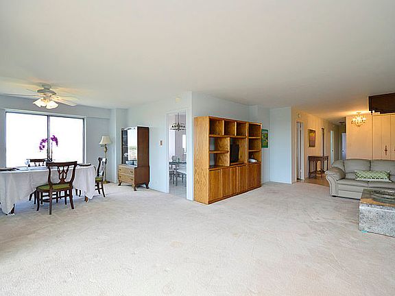 4th image of 7033 N Kedzie Ave APT 1502