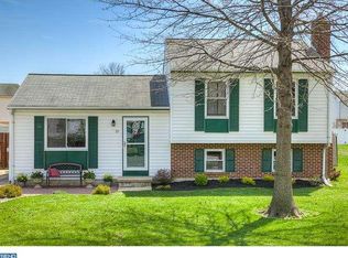 37 Creekside Dr, Newark, DE 19702