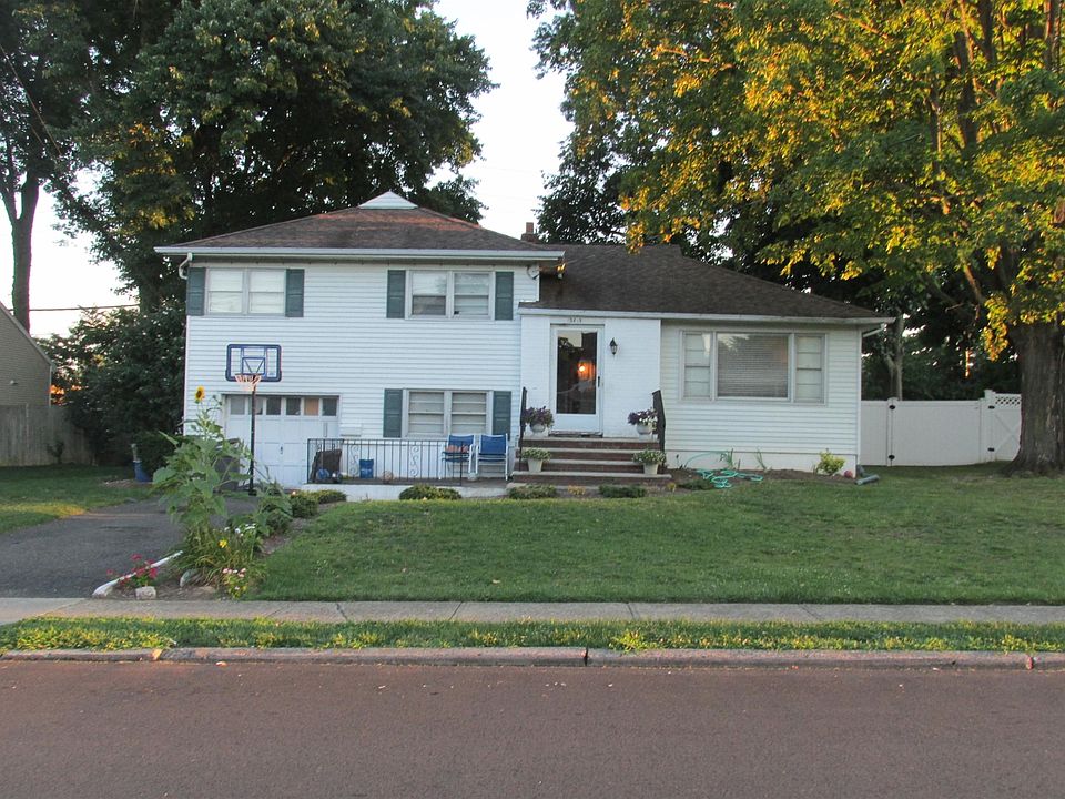 1st image of 38-38 Northern Dr #1X