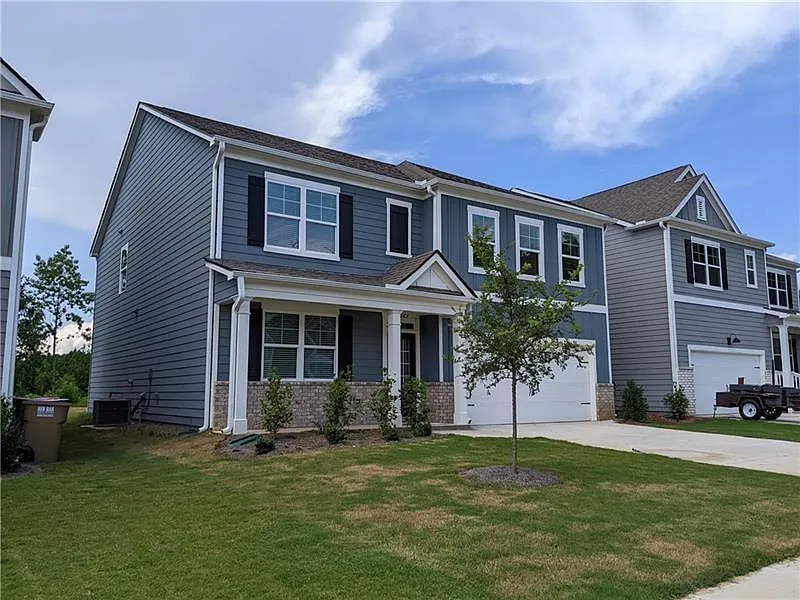 5 bed, 2.5 bath, 2804 sqft, $2,500 — Photo 1
