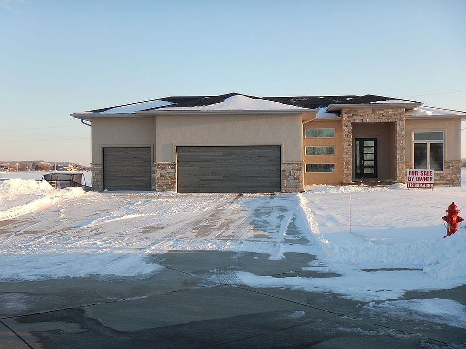 1st image of 210 S Canterbury Cir