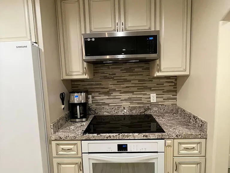 E Surfside Dr — Photo 11