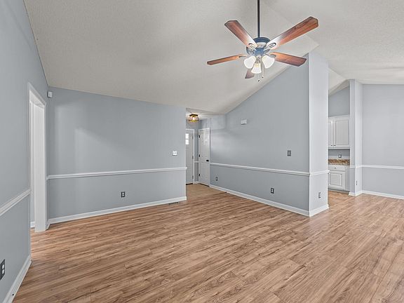 4th image of 24 Elmbrook Ct