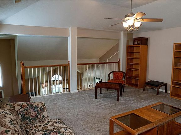 3rd image of 14111 Cypress Falls Dr
