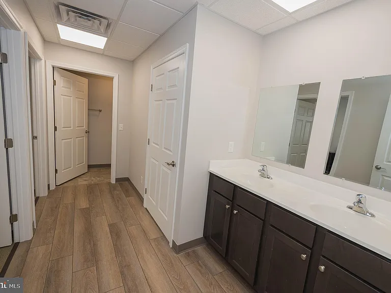 123 Bateman St #2-214B — Photo 48