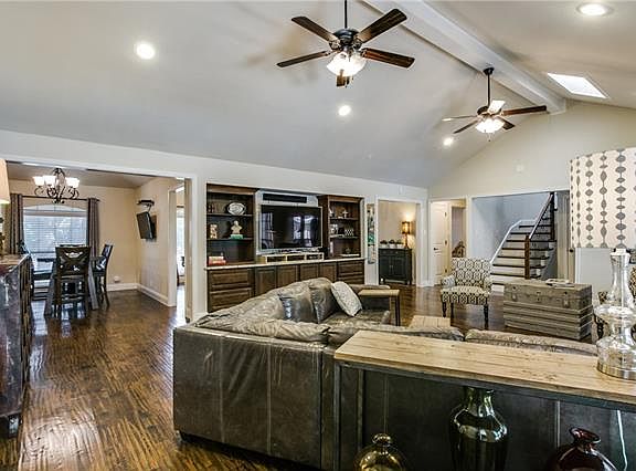 3rd image of 6218 Southern Knoll Dr
