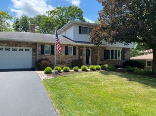 600 Cottonwood Rd, Frankfort, IL 60423