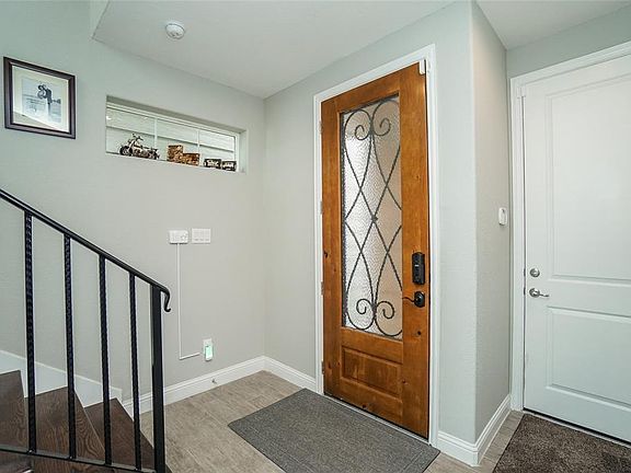 3rd image of 1221 W 19th St Unit C
