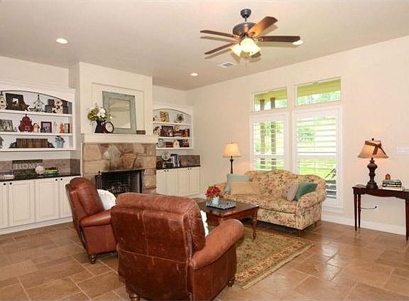 5th image of 176 Woodland Ct