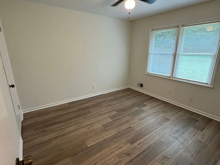 133-A Clint Ct #135-B — Photo 5