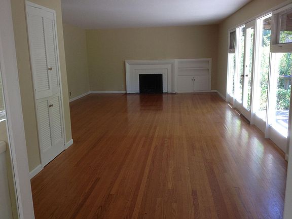 5th image of 652 Glenbrook Dr
