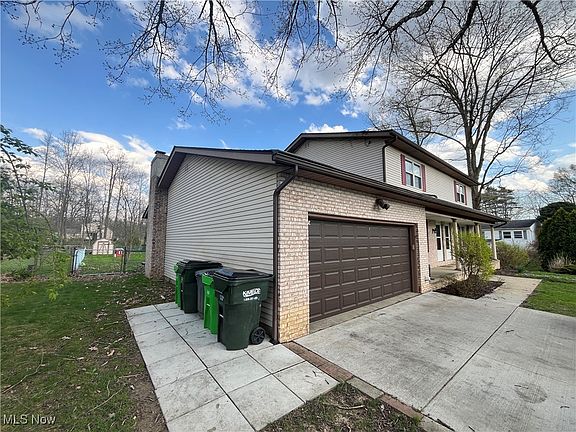 2nd image of 3705 & 3709 Iona Ave