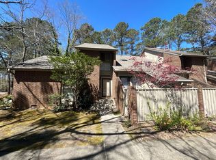 1 Gardenwood Ct, Columbia, SC 29209
