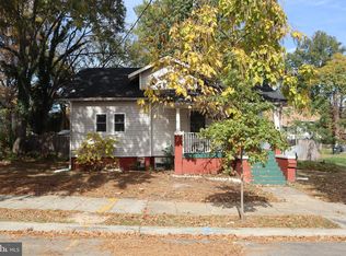 1004 Shepherd St NE, Washington, DC 20017