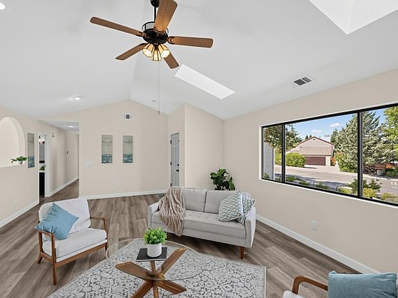4th image of 2468 Falcon Dr