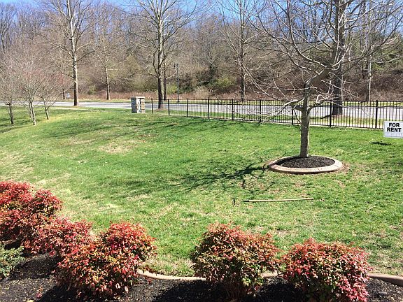 3rd image of 1534 Liberty Pike