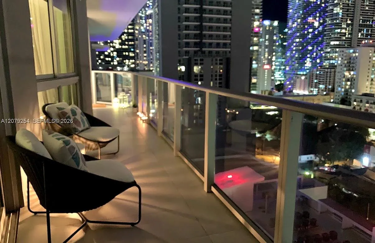 Brickell Ten Condo — Photo 2