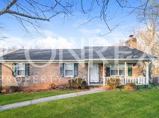 4621 Oak Park Dr, Pfafftown, NC 27040