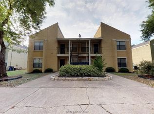 305 Manuel Dr APT B, College Station, TX 77840