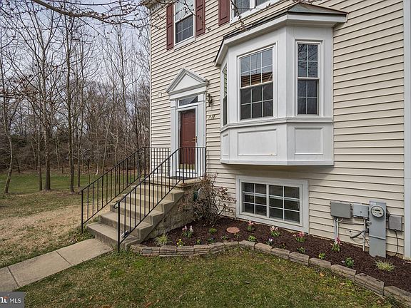 3rd image of 1512 Chester Town Cir