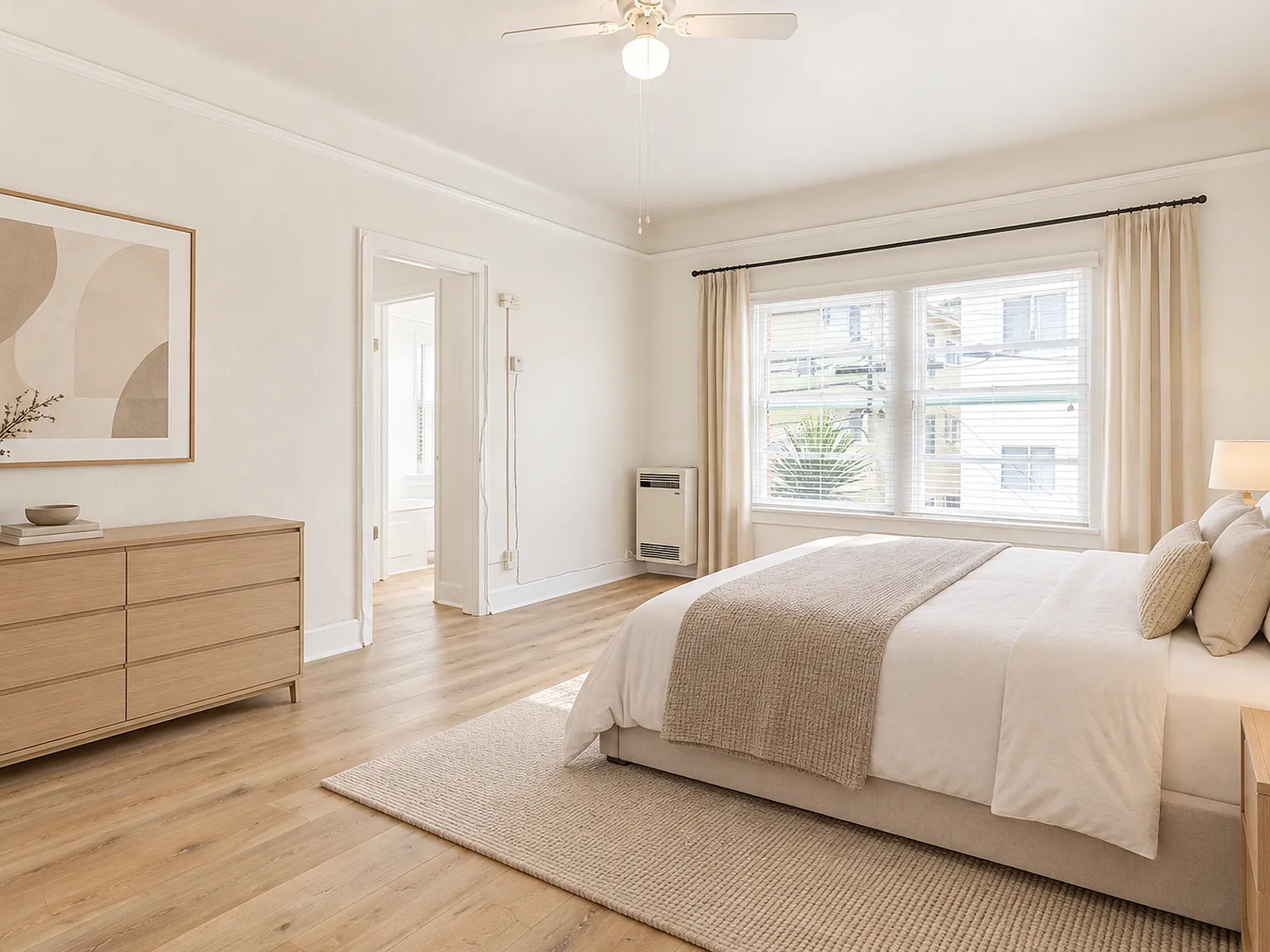 Catalina Apartments | Studio & One-Bedroom Apartments in Prime Koreatown- 6 Free Weeks — Photo 3