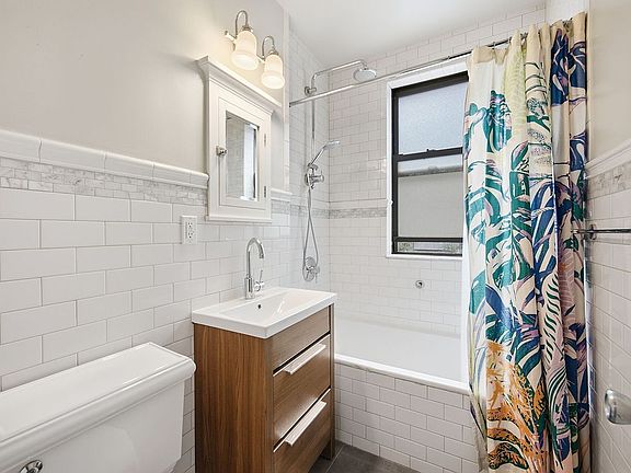 5th image of 129 W 89th St APT 24
