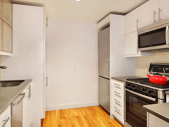 2nd image of 107 E 31st St APT 3A