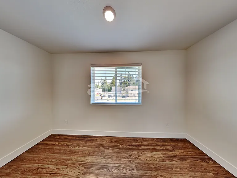 1620 192nd Street Ct E — Photo 20